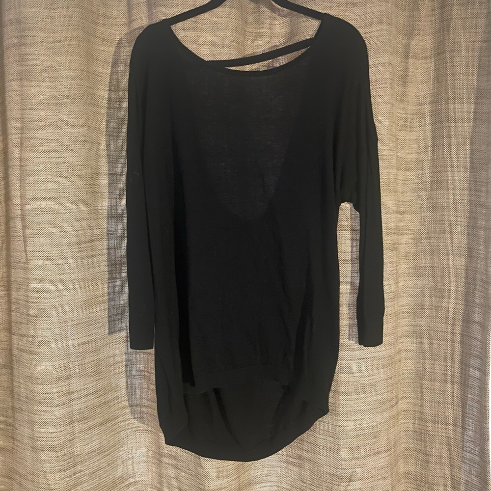 3/4 Sleeve with scoop back
